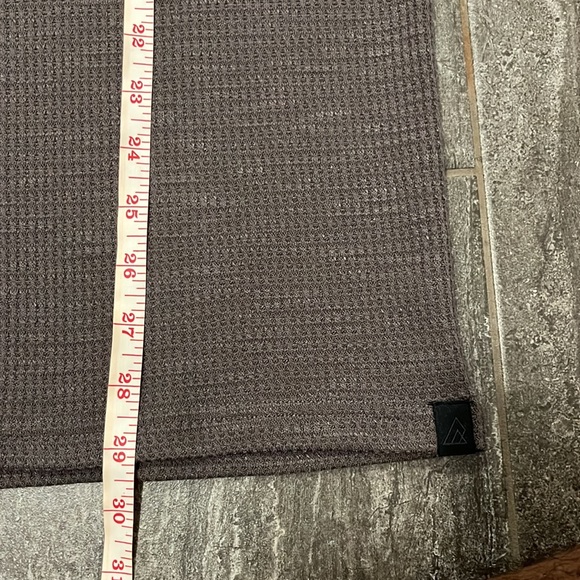 RIPZONE HEATHER GRAY 3-BUTTON HENLEY MEN SIZE M (NWT) - Picture 5 of 7